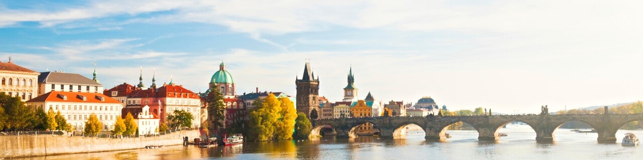 Picture of a sunny day overlooking Charles Bridge in Prague