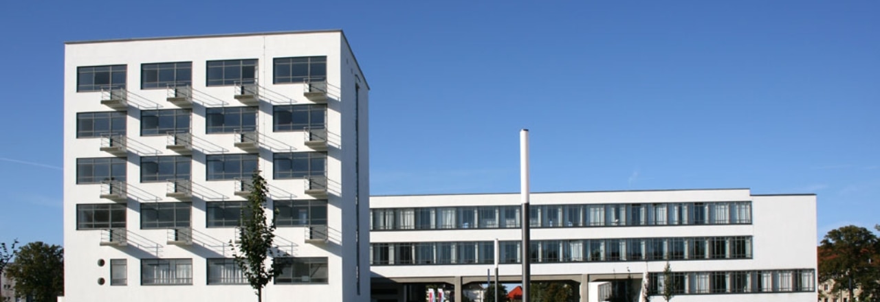 Bauhausgebäude Dessau, 2009, Ostansicht