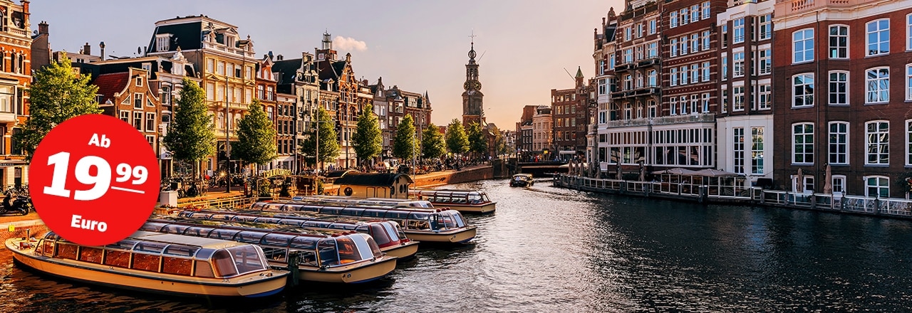 Gracht in Amsterdam bei Abendsonne