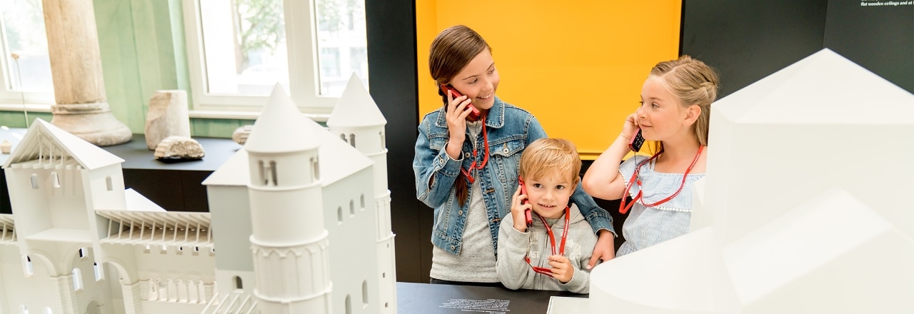 Kinder im Dommuseum Magdeburg 