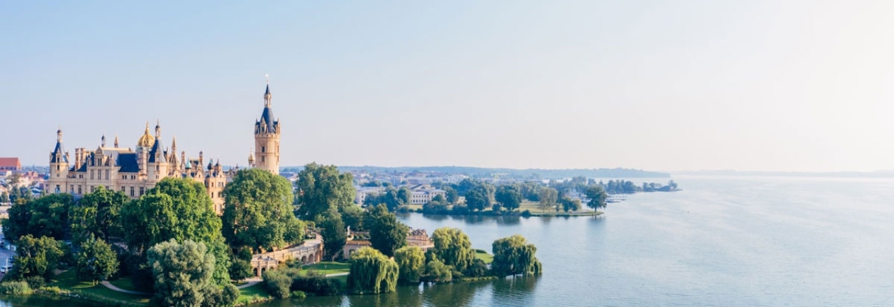 Schwerin Ansicht Schloss und See als Panorama