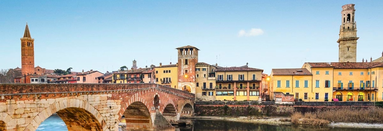 Die Brücke Ponte Pietra in Verona