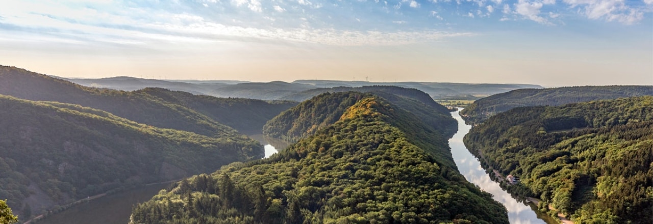 Die Saarschleife bei Mettlach vom Aussichtspunkt Cloef