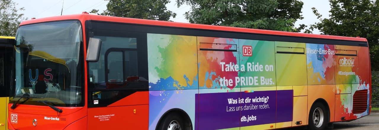 Pride Bus: So bunt wie das Team von DB Regio Bus Nord.