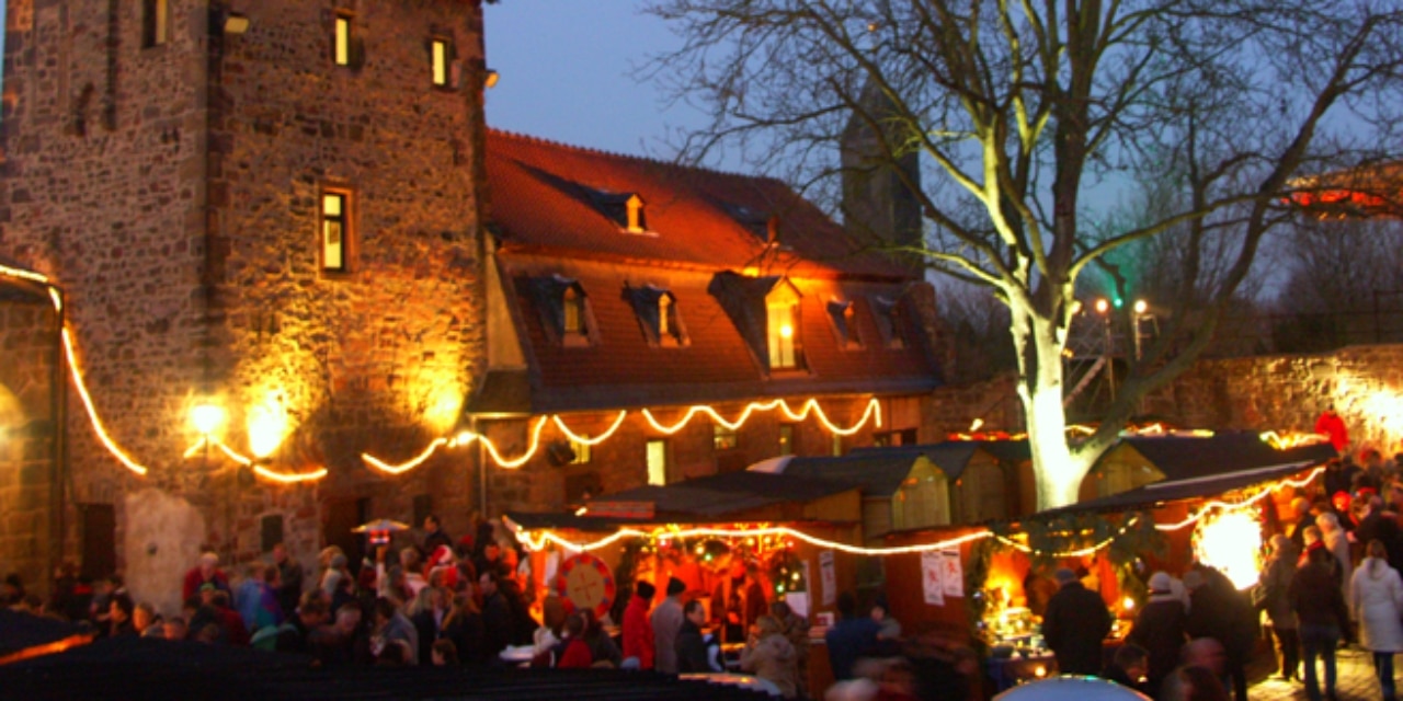 Weihnachtsmarkt in der Wasserburg