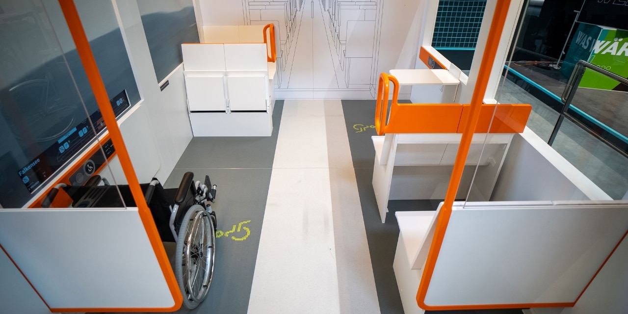 Innenraum, Abteil mit Rollstuhlplätzen