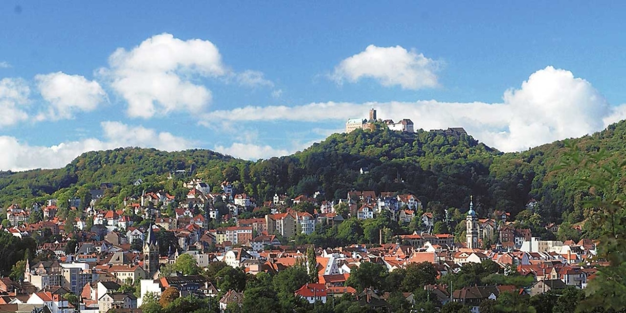 Panorama: Blick auf Eisenach mit Wartburg