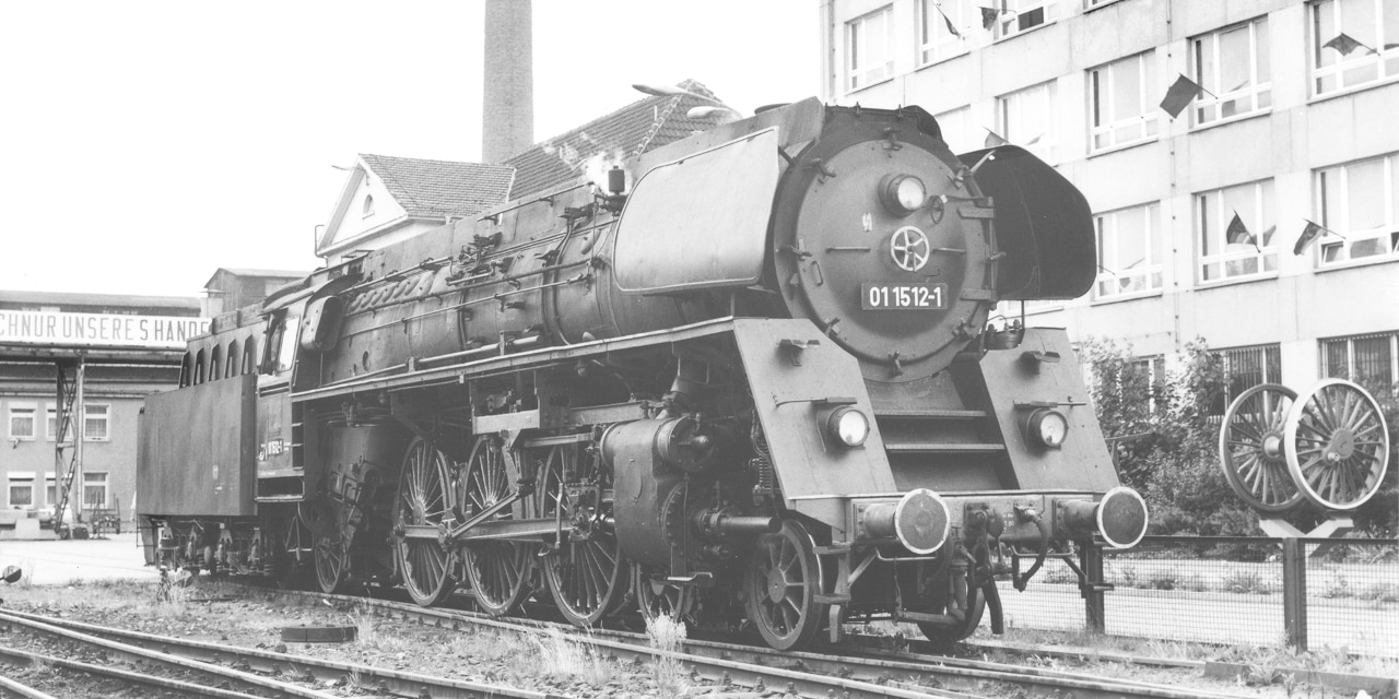 1982: 01-1512 macht im Betriebswerk Erfurt Station