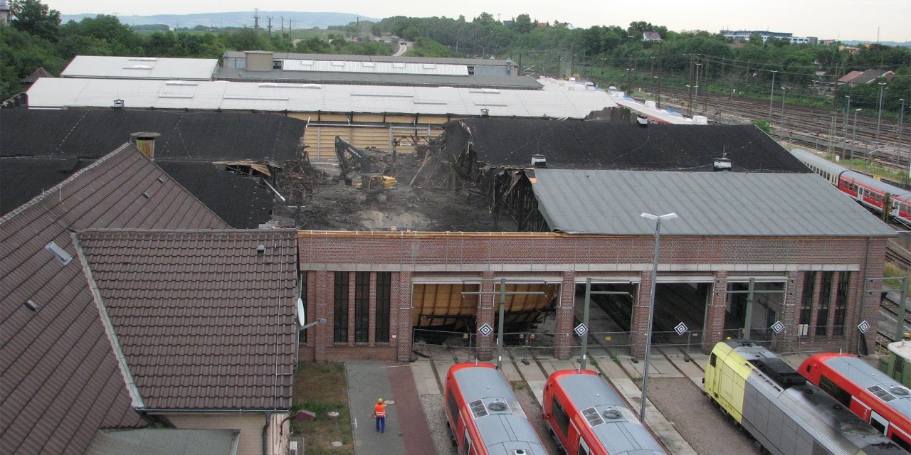 2011: Abriss der Hallenschiffe I-bis-IV