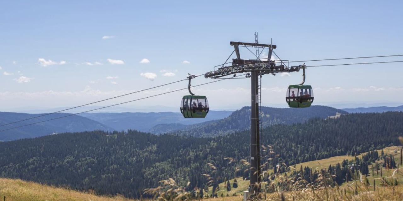 Two gondola lifts of the Feldberg cable car