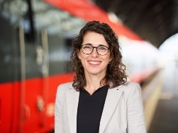 Christine J. Singer, Vorsitzende der Regionalleitung der DB Regio Südost  