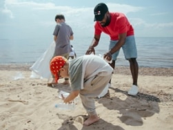 Müllsammelaktion am Strand