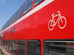 Fahrradsymbol außen am Zug