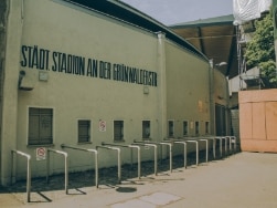Ticketschalter des Stadions an der Grünwalder Straße