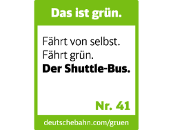 Das ist grün. Fährt von selbst. Fährt grün. Der Shuttle-Bus.