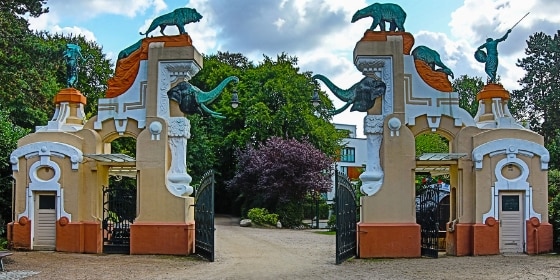 Historisches Jugendstil-Tor des Tierparks Hagenbeck