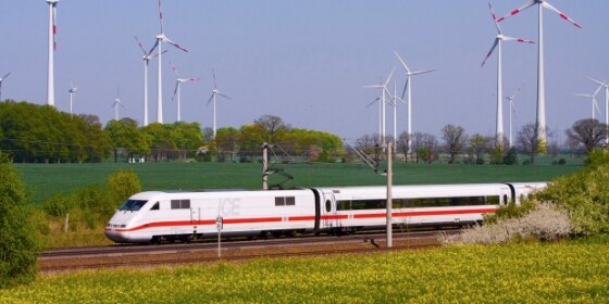 ICE 1 Baureihe 401 auf der SFS von Berlin Richtung Hannover bei Quermathen
