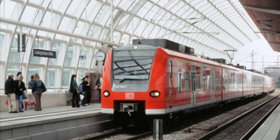 S-Bahn RheinNeckar Baureihe ET 425 im Bahnhof Ludwigshafen Mitte