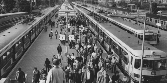 Münchner Olympia-S-Bahnhof in den 70ern