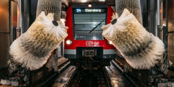 S-Bahn in der Waschanlage