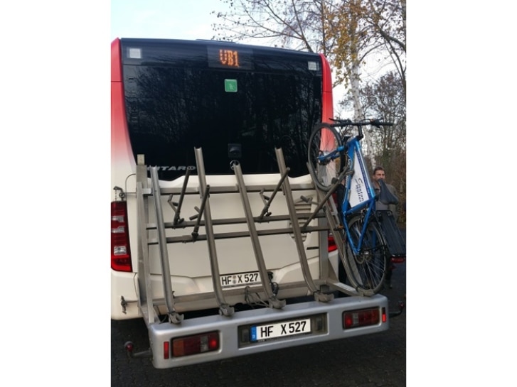 Fahrradbus mit Heckträger