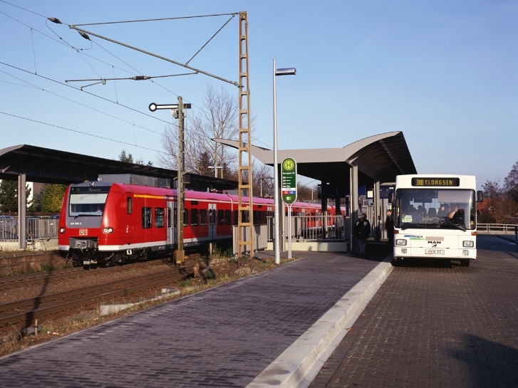 S-Bahn-Zug BR 424, Bus