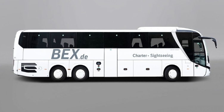 Komfortbus MAN Lion's Coach weiß von außen seitlich