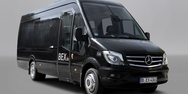 Kleinbus Sprinter Mercedes Sprinter Travel 65 schwarz außen seitlich