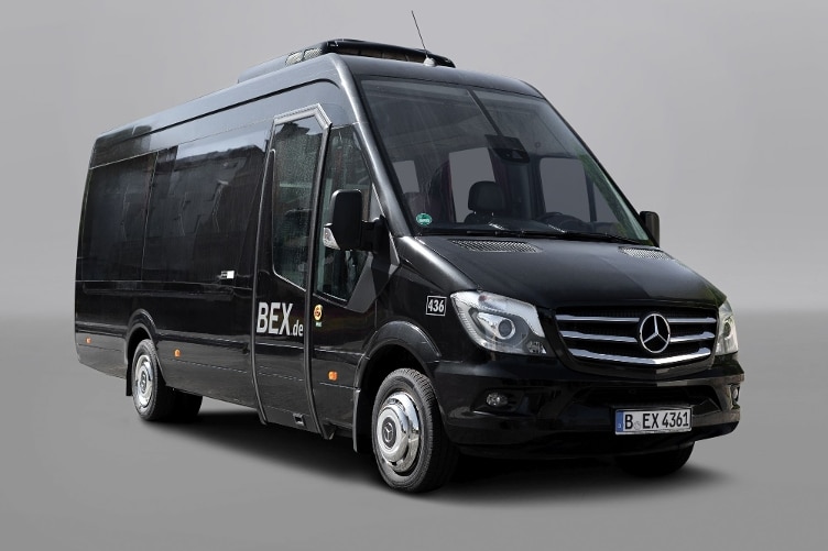 Kleinbus Sprinter Mercedes Sprinter Travel 65 schwarz außen seitlich