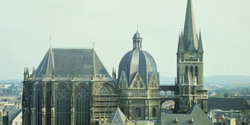 Aachener Dom vom Katschhof aus 