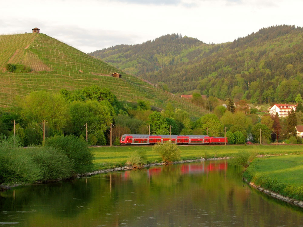 Schwarzwaldbahn am Kinzigdamm