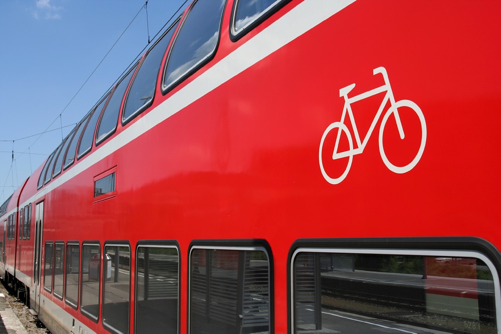 Fahrradsymbol außen am Zug