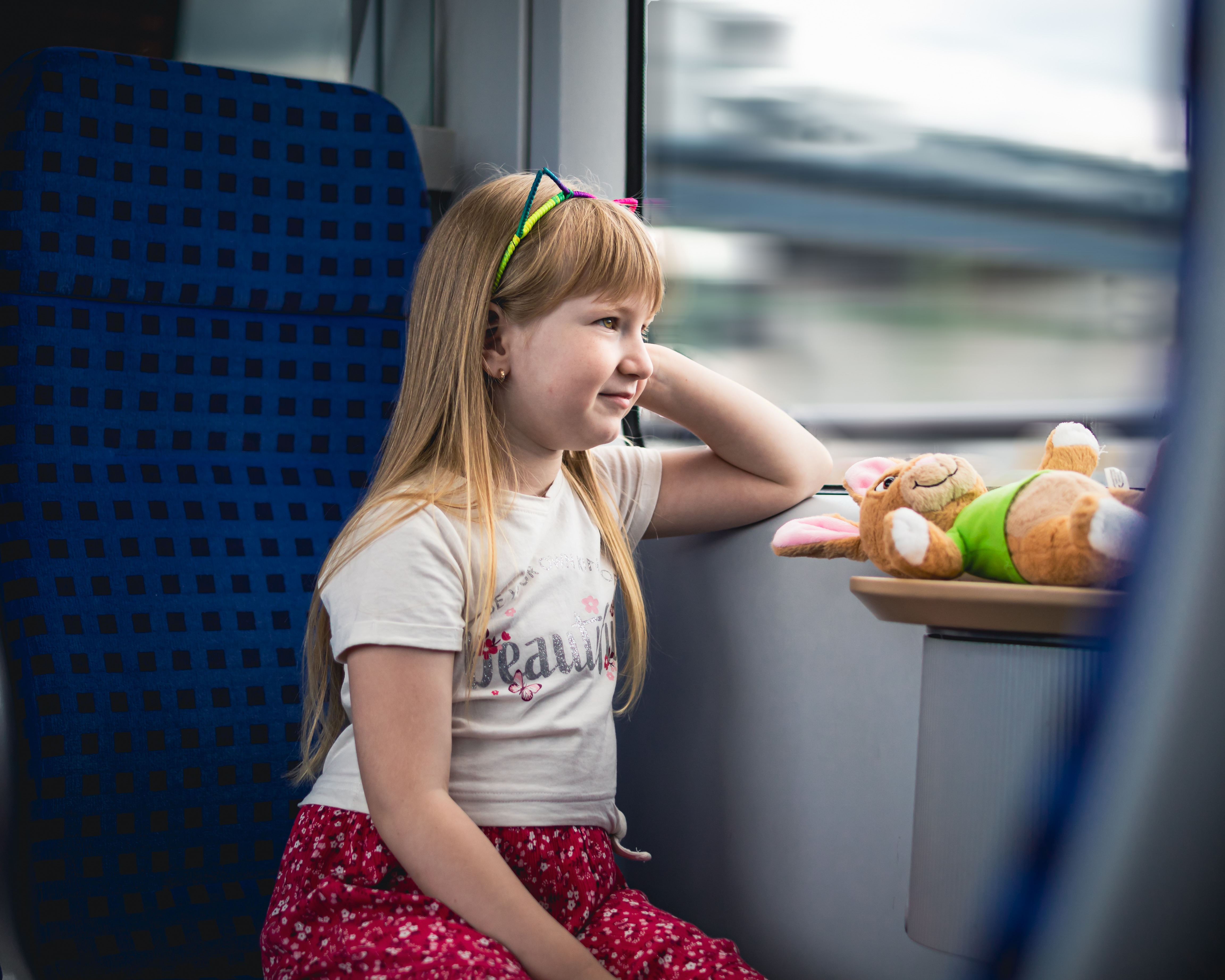 Kind im Zug der Kurhessenbahn