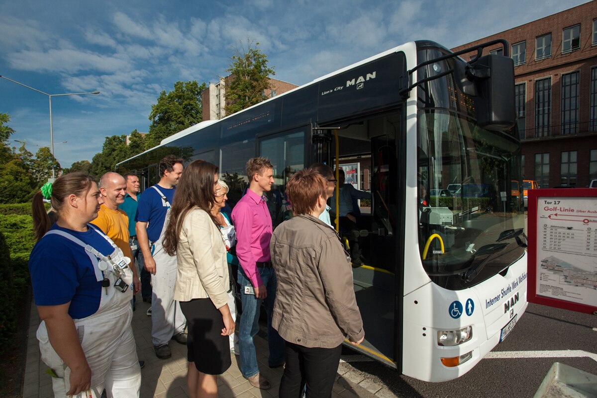 Werksverkehr, Einstieg in den Bus
