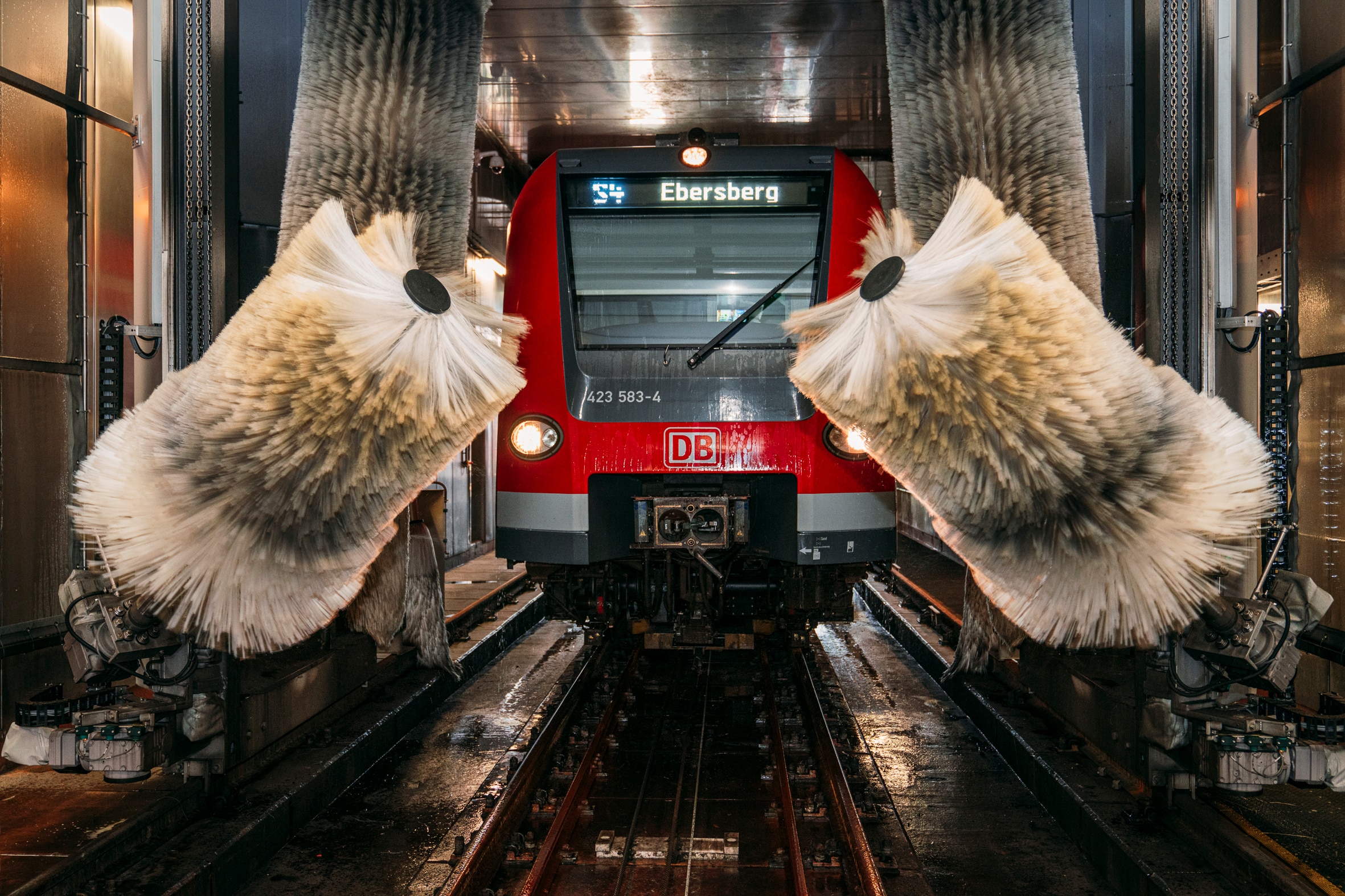 Sauber Sog I Unsere S Bahnen Gl nzen F r Euch sauber-sog-i-unsere-s-bahnen-gl-nzen-f-r-euch